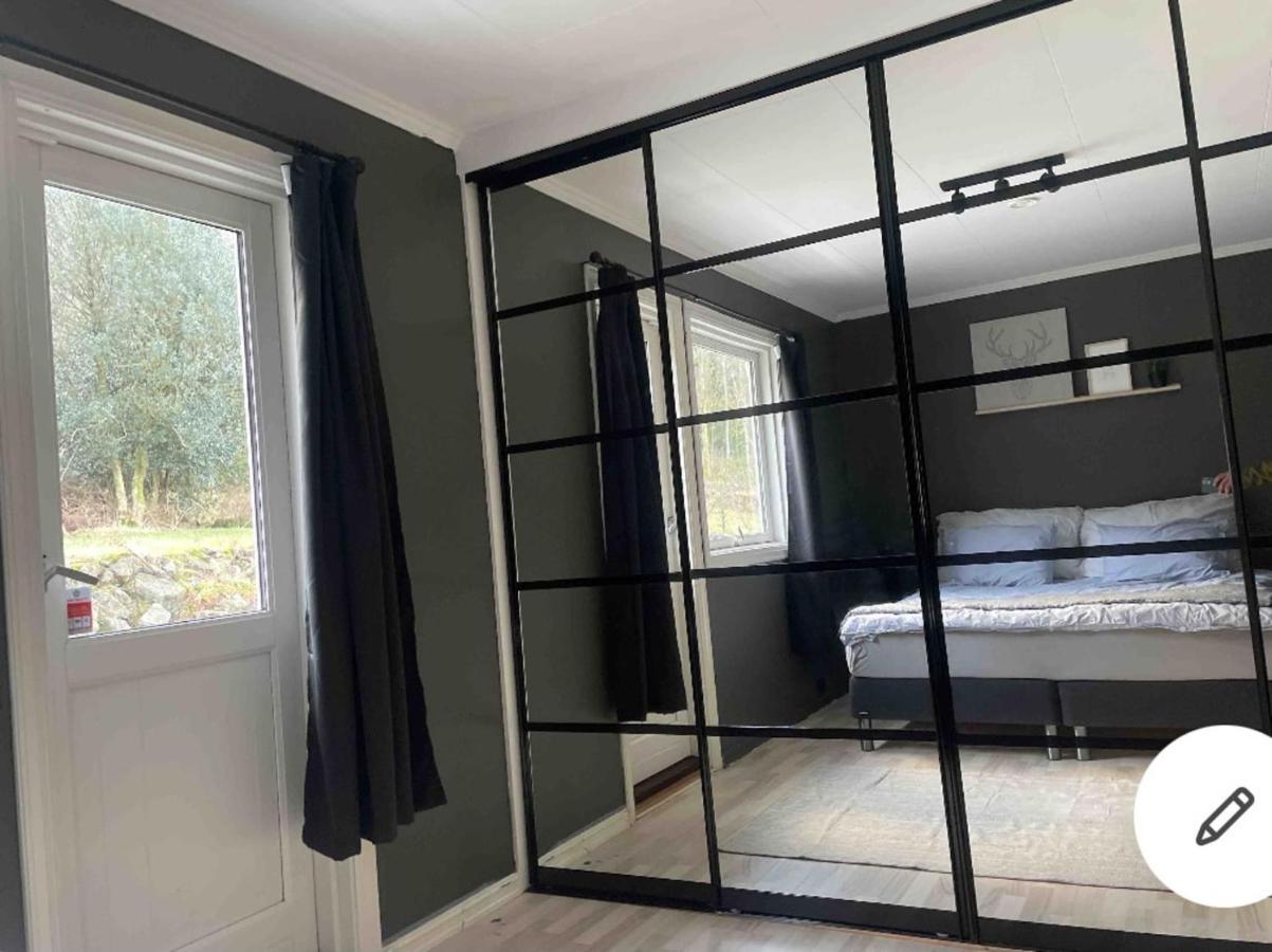 Beautiful 5-Bed Villa In מאנדאל מראה חיצוני תמונה