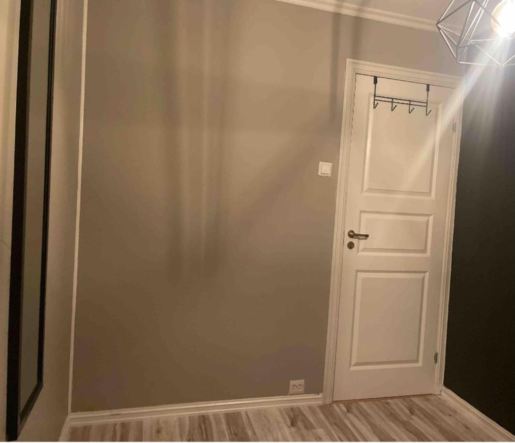 Beautiful 5-Bed Villa In מאנדאל מראה חיצוני תמונה