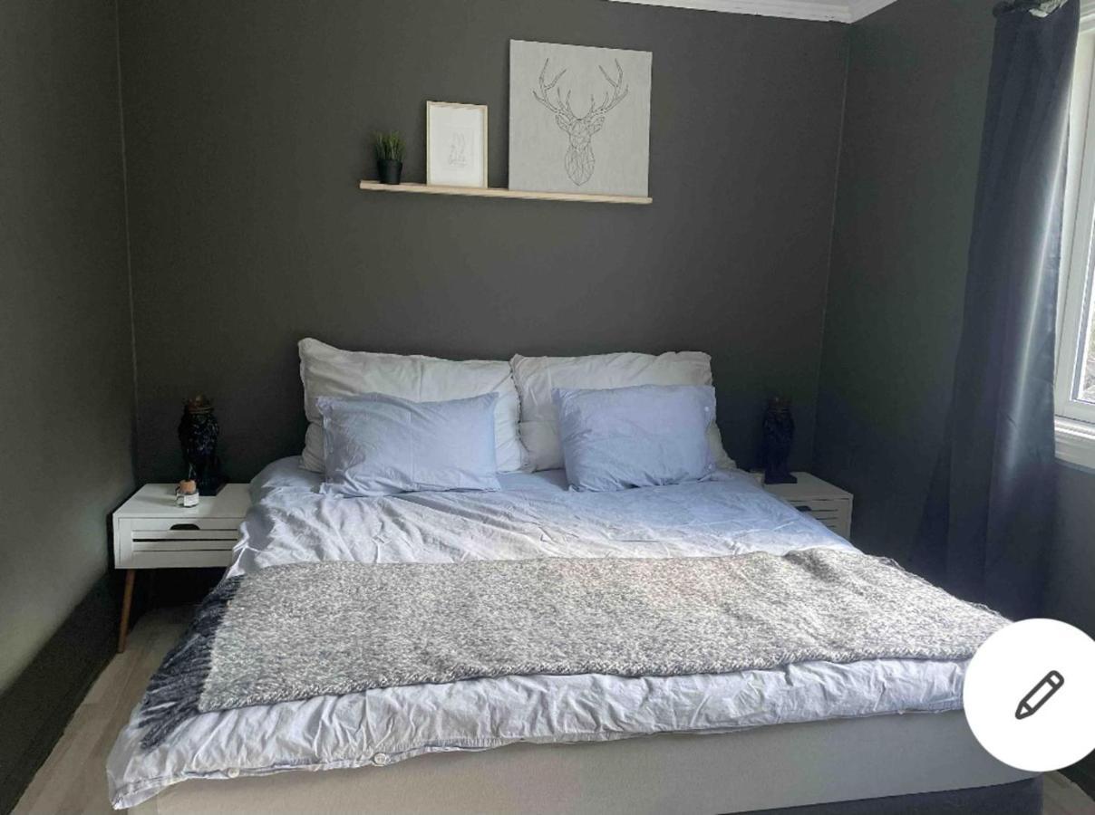 Beautiful 5-Bed Villa In מאנדאל מראה חיצוני תמונה